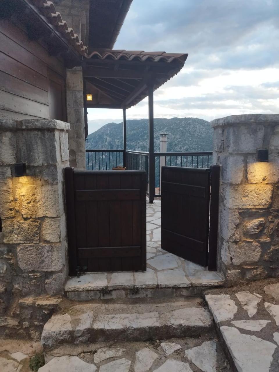Lousiou Nymphes Escape Suites Dimitsana Buitenkant foto